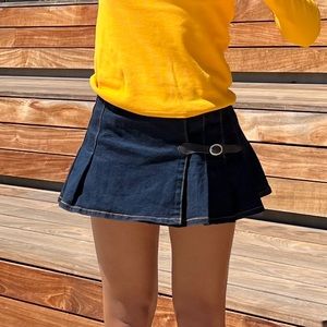brandy low waisted buckle skirt